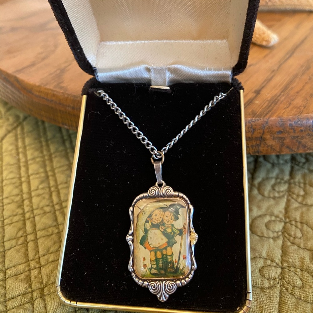 Goebel Collectors’ Club Hummel Necklace